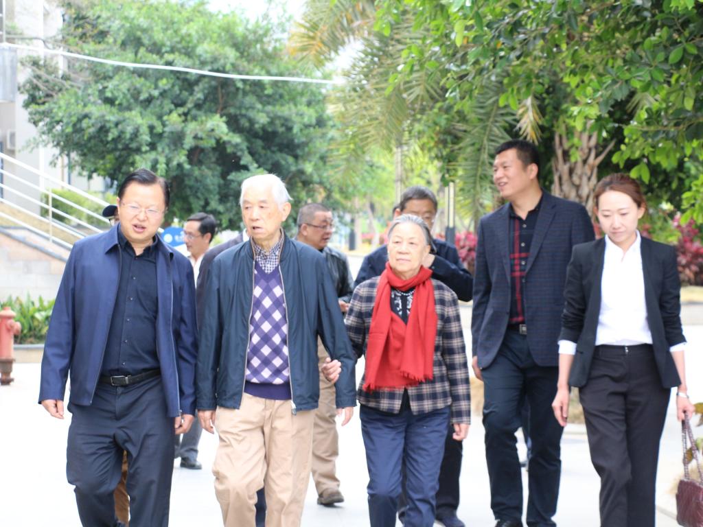 走访康养学院校园