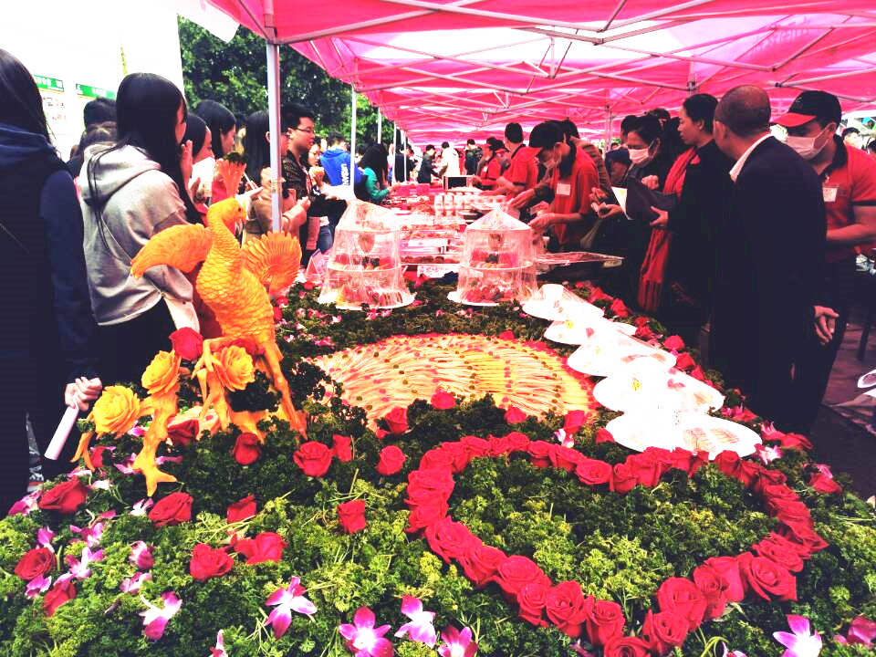 首届校园美食节