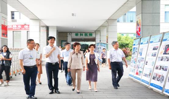 专家组走访我校调研附属医院