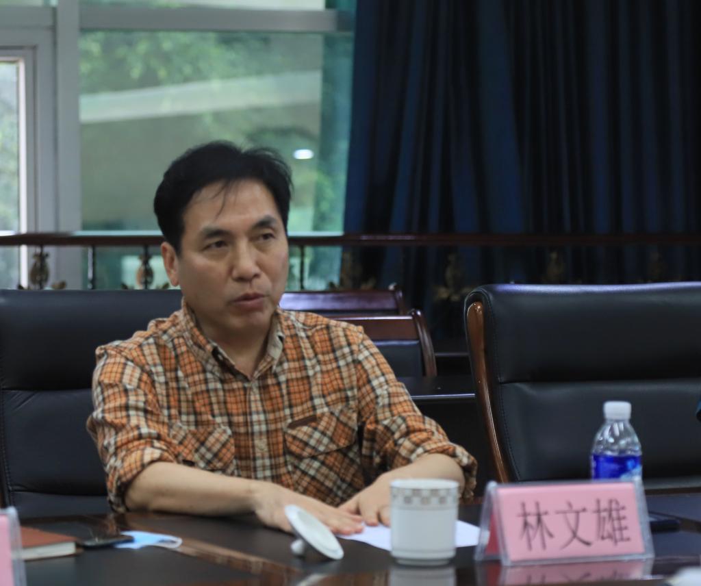 中科院福建物质结构研究所副所长林文雄发表讲话