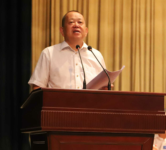 党委书记肖立军作主题讲话